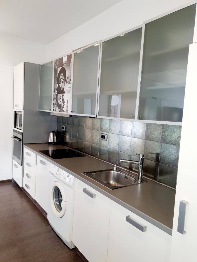 Top Center Apartment Next To Vitosha Boulevard Sofya Dış mekan fotoğraf